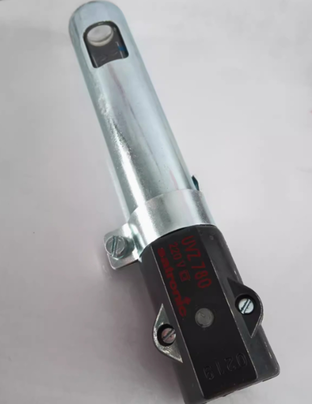 1pc NEW UVZ780 UV Flame Detector 220V red DHL or FedEX
