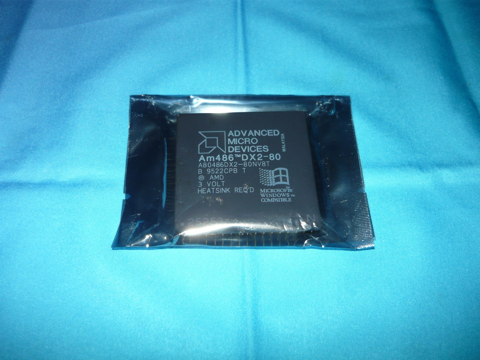 Vintage AMD Am486DX2-80 A80486DX2-80NV8T 80MHz Socket 3 CPU Used Good