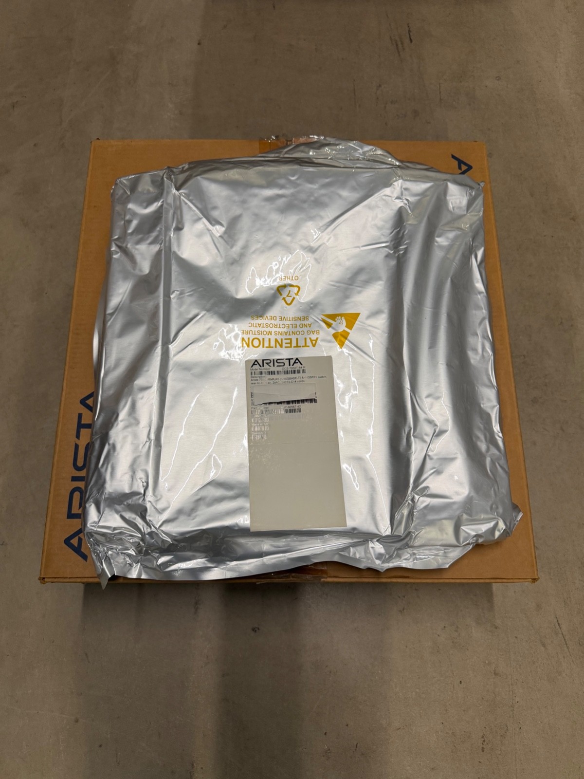 DCS-7050T-64-R Arista 7050 48-port 1/10GBASE-T Switch with 4x QSFP+ Uplinks
