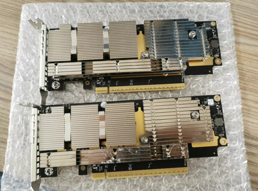 NVIDIA ConnectX-7 MCX75310AAC-NEAT 400GbE/NDR Network Adapter 1 Port