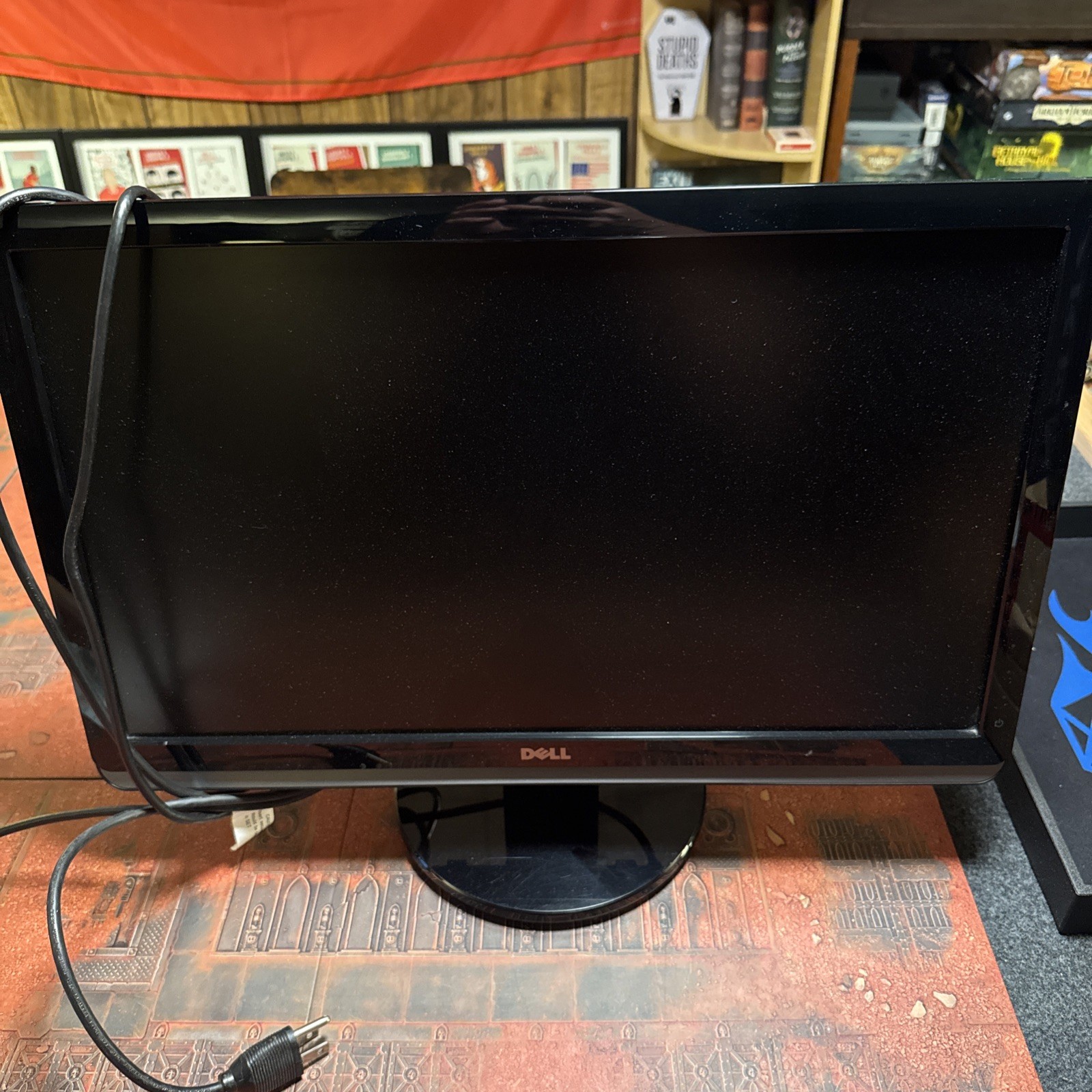 Dell ST2220M 22" LED Monitor (Includes Power Cord)