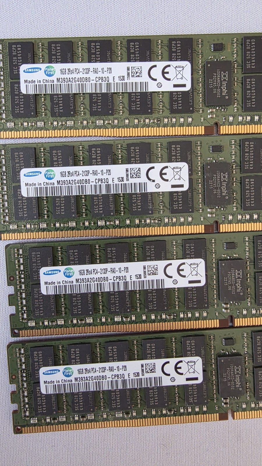 Samsung 16GB (1x16GB) 2133MHz M393A2G40DB0-CPB 2Rx4 PC4-2133P Server RAM