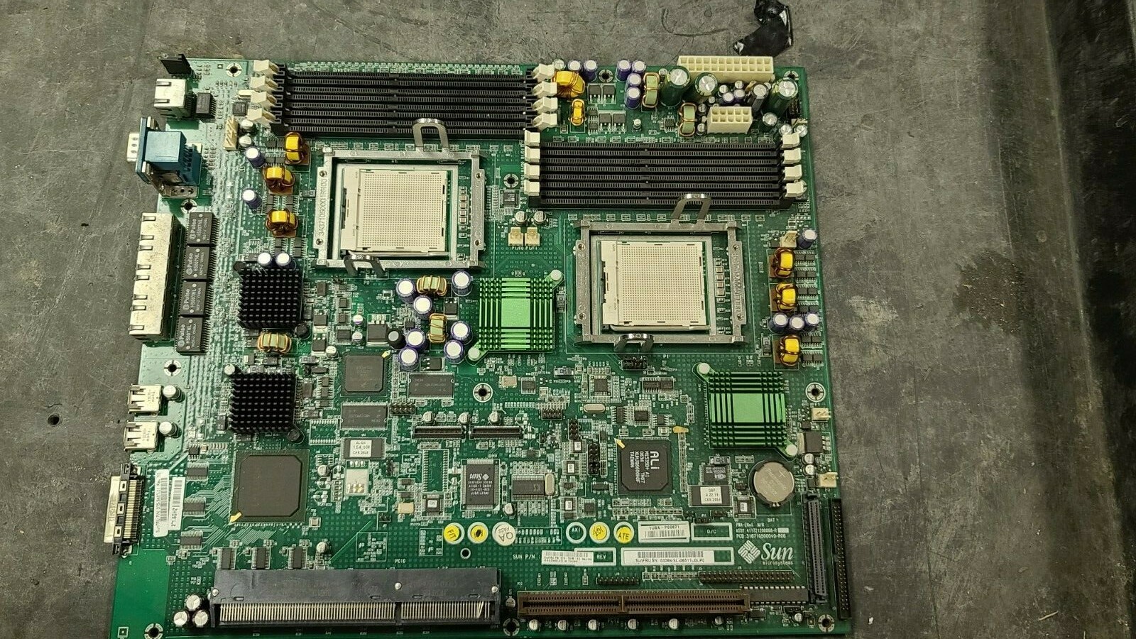 Sun Sunfire V240 Server Motherboard Mainboard 375-3459-01
