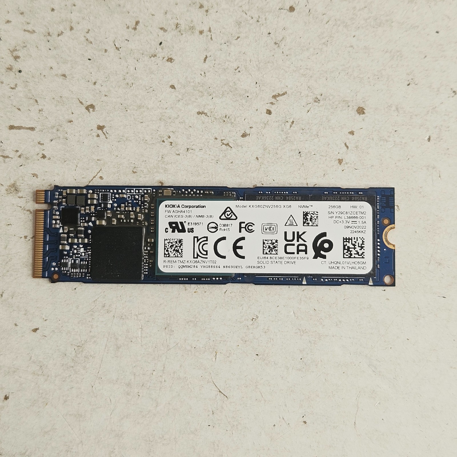 KIOXIA 2280mm XG6 256GB M.2 NVMe Gen 3.0 x 4 SSD KXG60ZNV256G