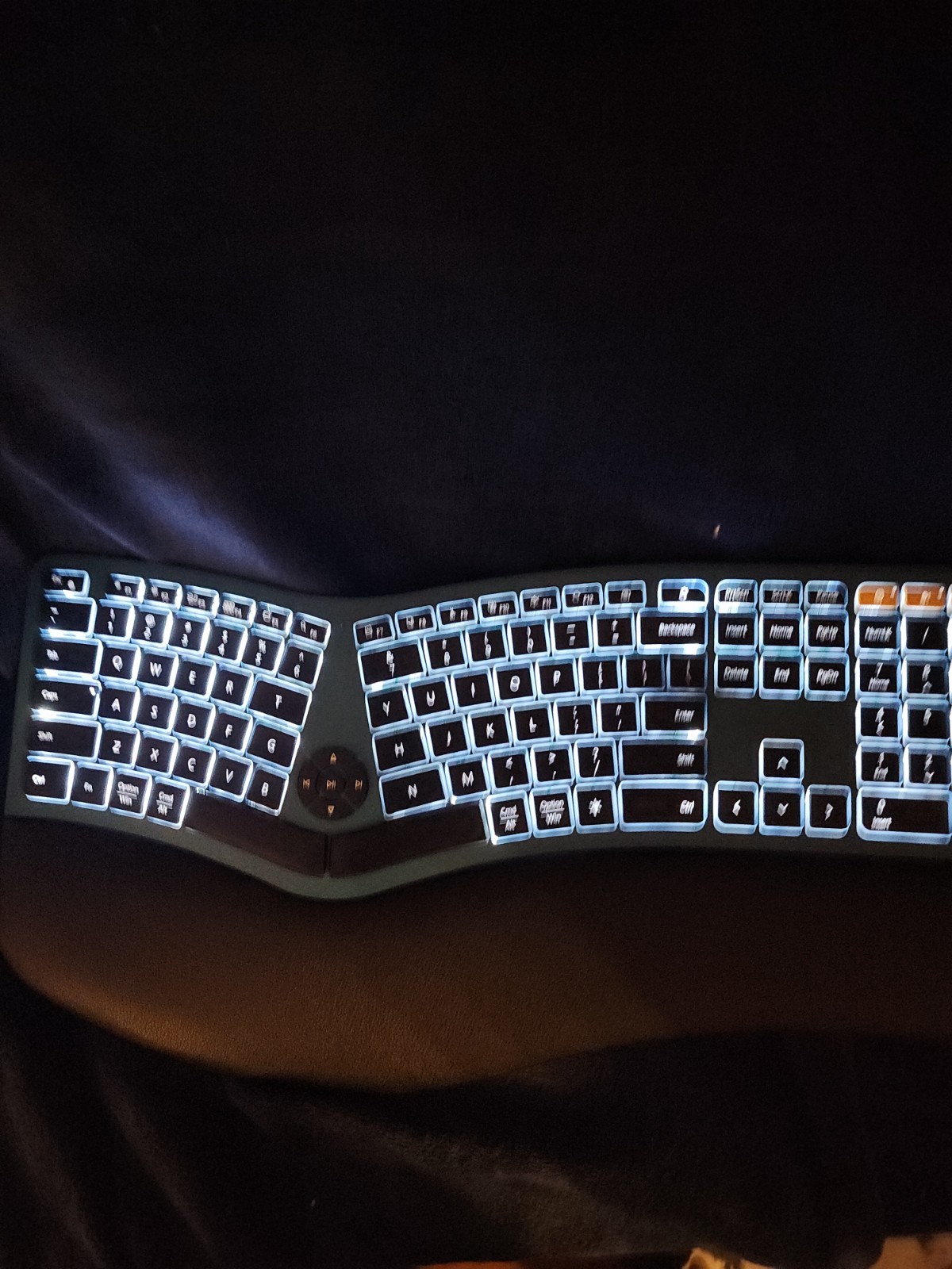 ProtoArc Backlit Bluetooth Keyboard EK01 Plus Blue w/Dongle Excellent Condition