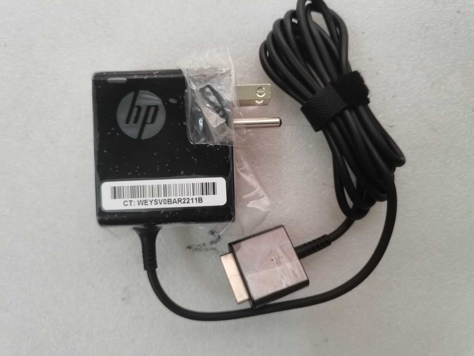 Original 10W 9V 1.1A 733201-001 for HP ELITEPAD 900 Z2760 HSTNN-DA34 AC Adapter