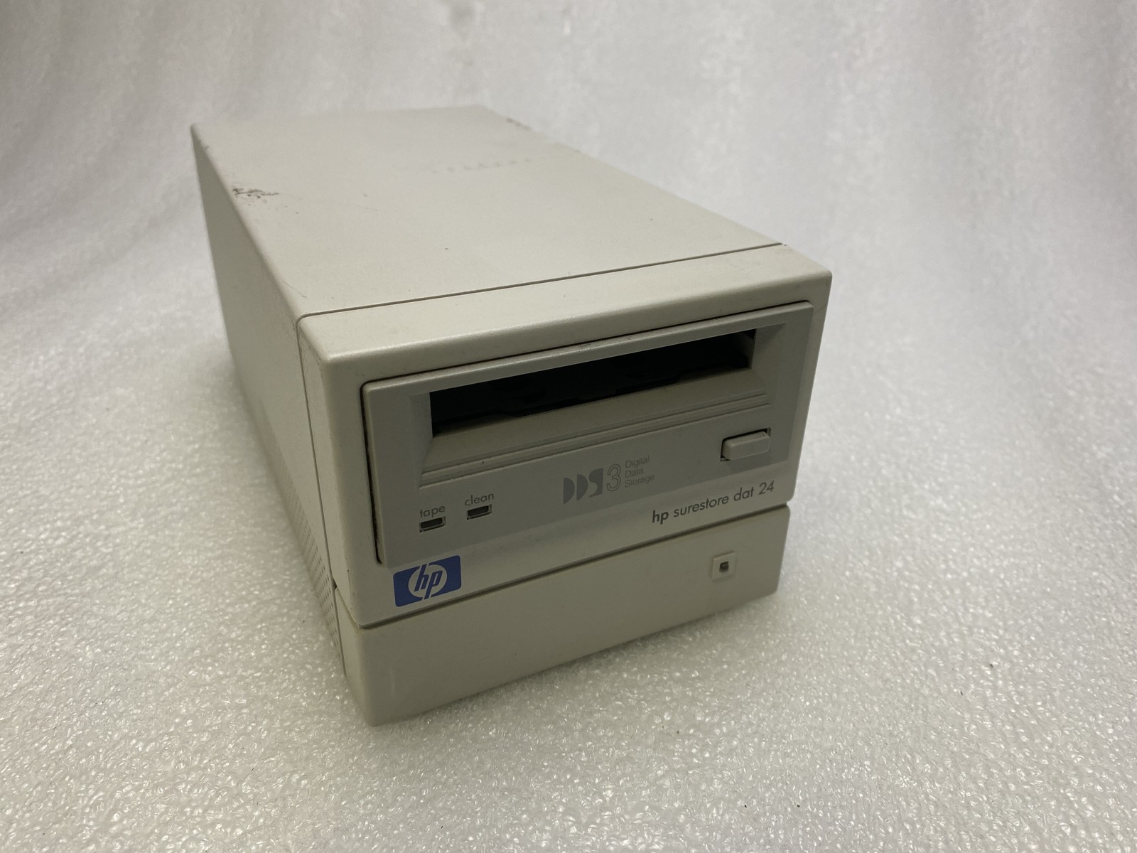 HP SureStore DAT24 | External DDS-3 SCSI Tape Drive | C1556D