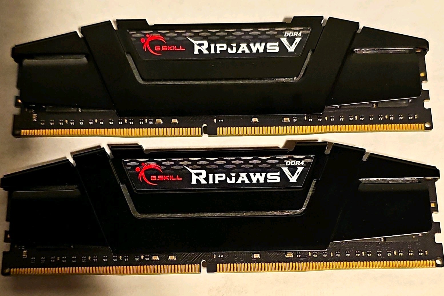 G.SKILL Ripjaws V 64GB (2x32GB) DDR4-2666 PC4-21300 288-Pin DIMM