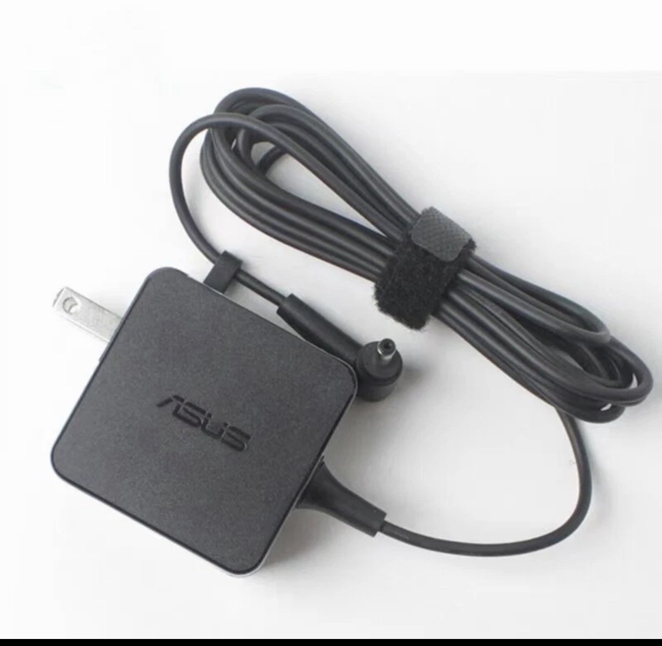 Lot of 5 ASUS ADP-33AW Y 33W AC Adapter 19V 1.75A OEM Chargers