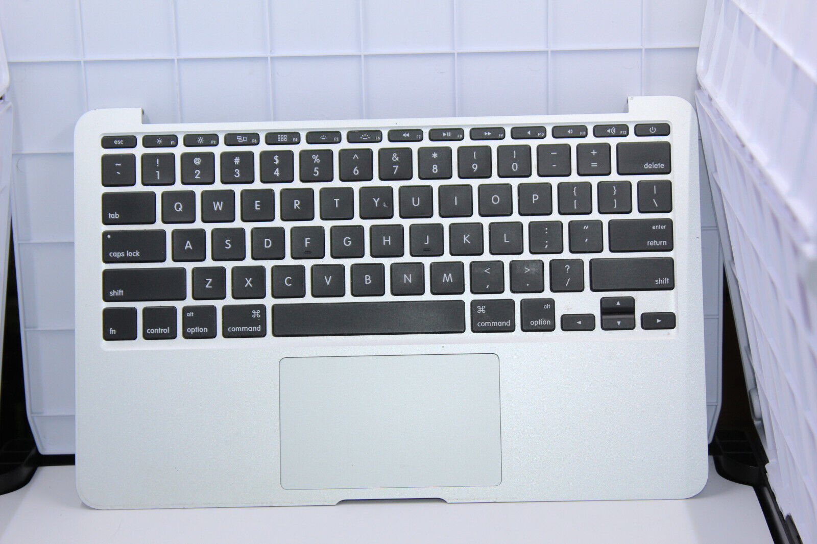 100% Genuine Apple Macbook Air 13.3