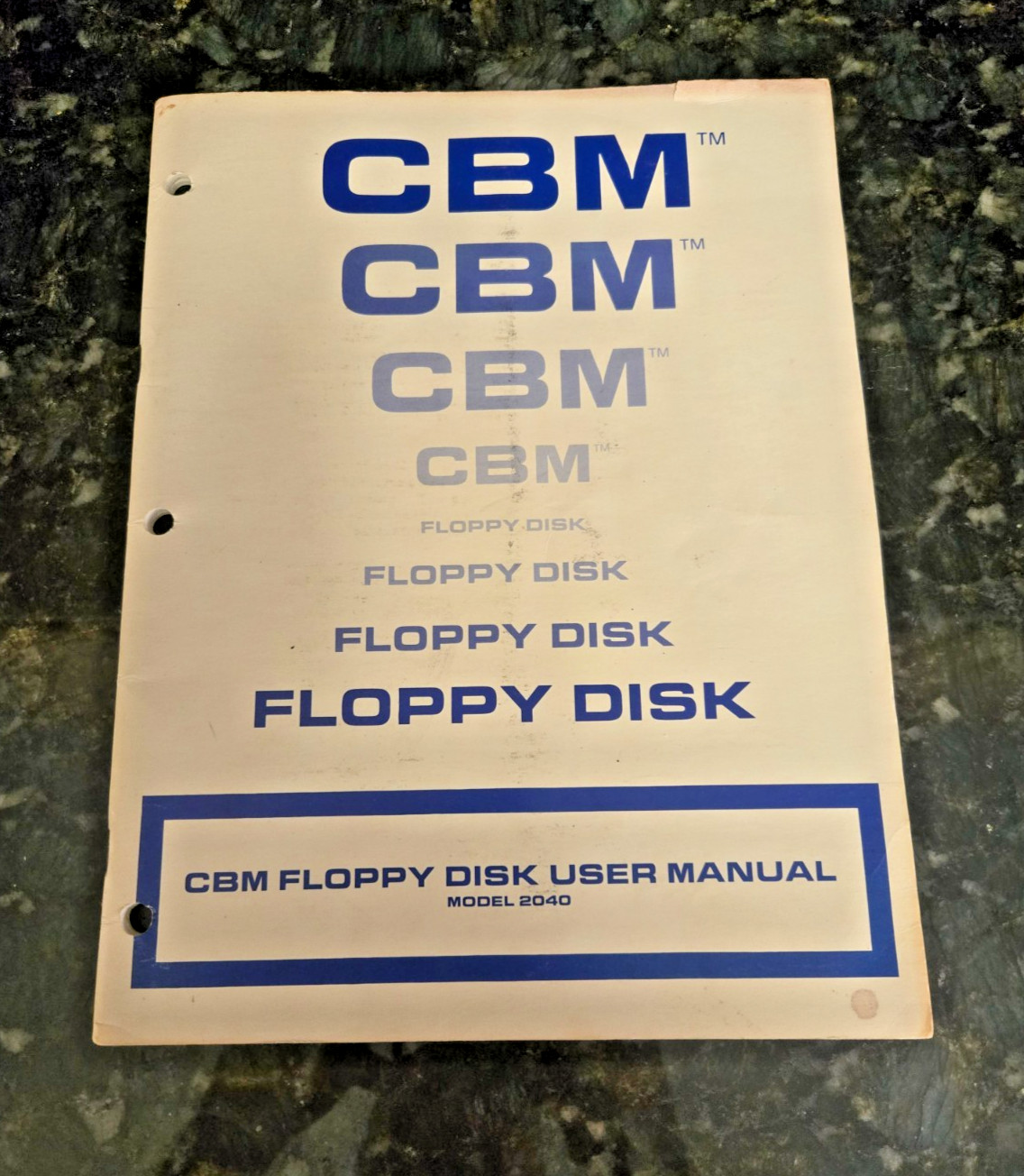 Vintage Commodore CBM 2040 Floppy Disk Drive User's Manual – Original –
