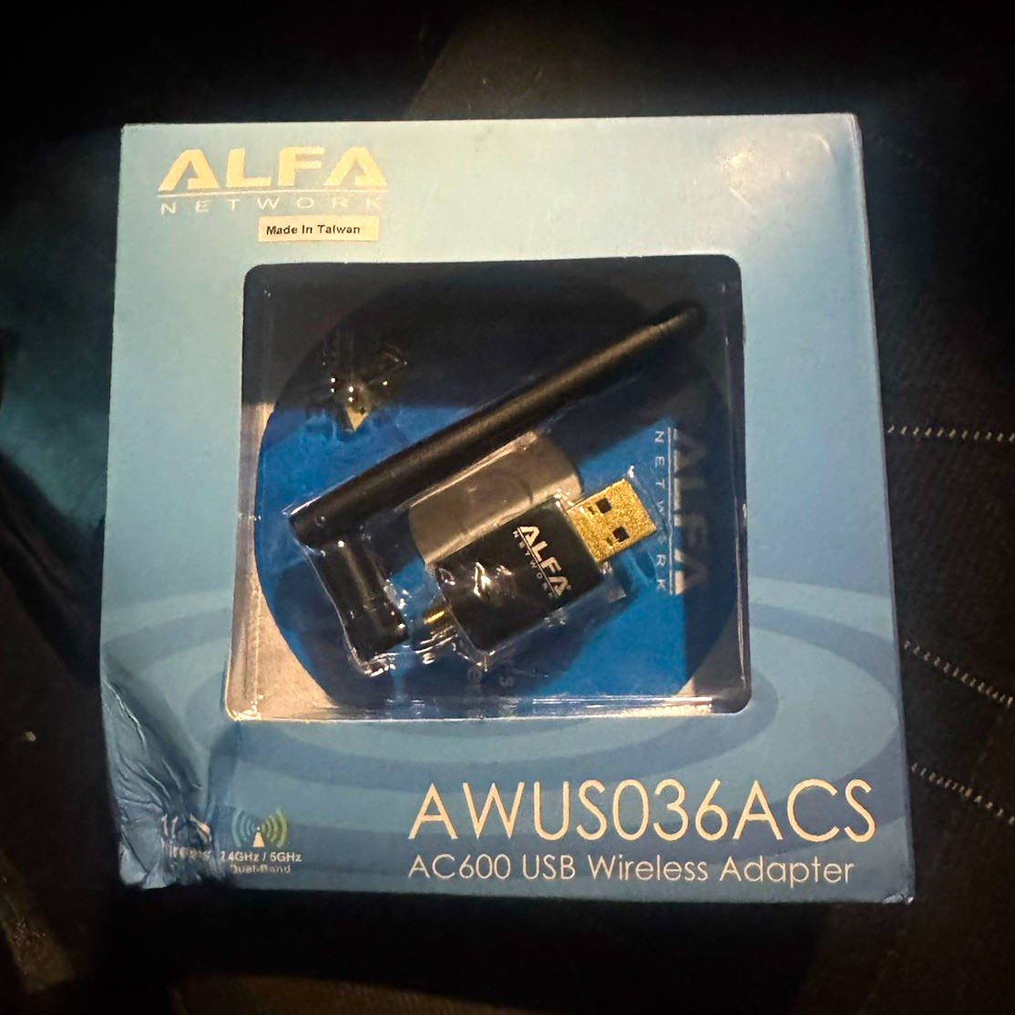 ALFA Network AWUS036ACS AC600 433Mbps Dual-Band USB 2.0 Wi-Fi Adapter w/Antenna