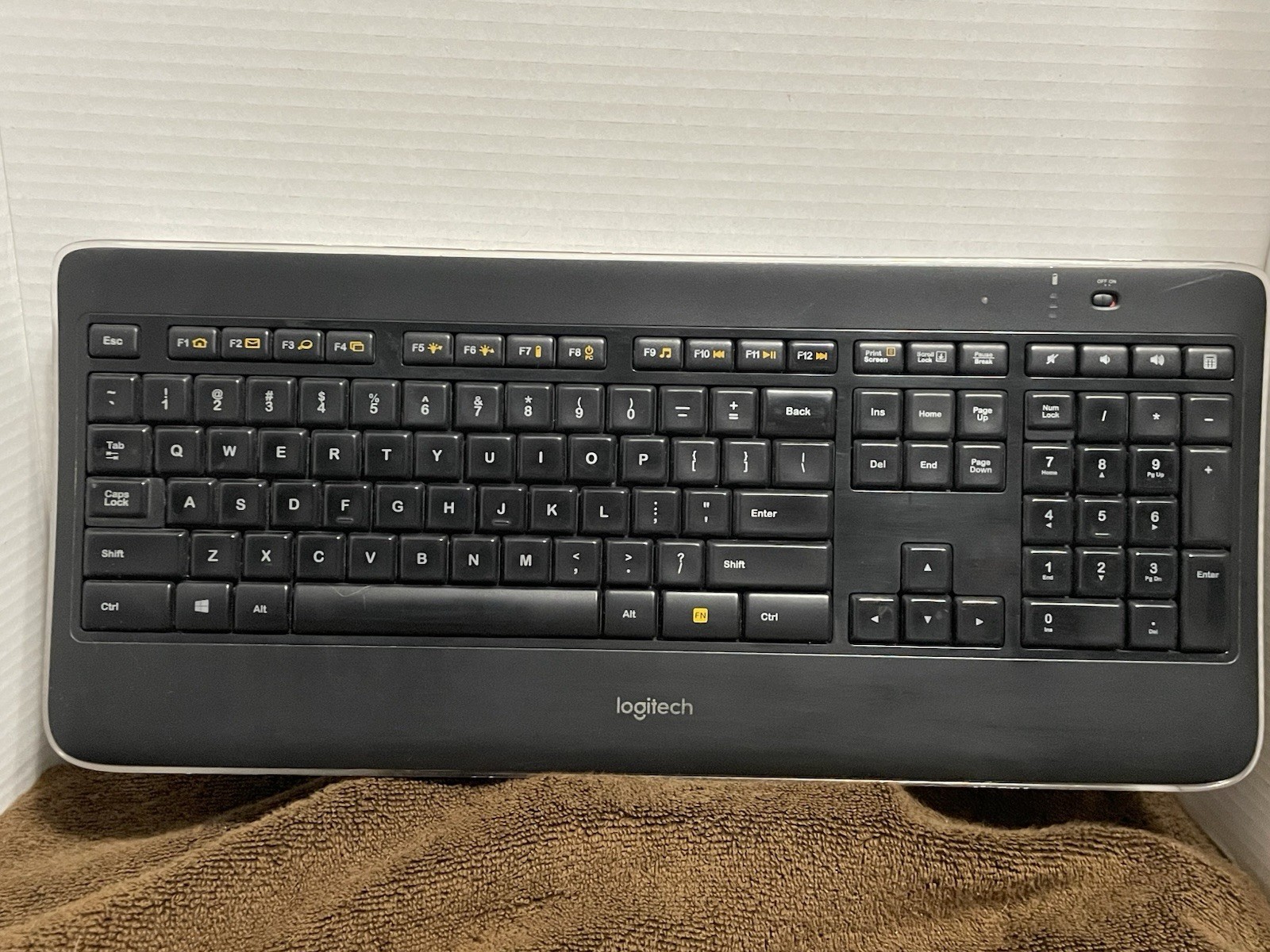 Logitech K800 Illuminated Wireless Keyboard - No Dongle Or USB Cable; Untested