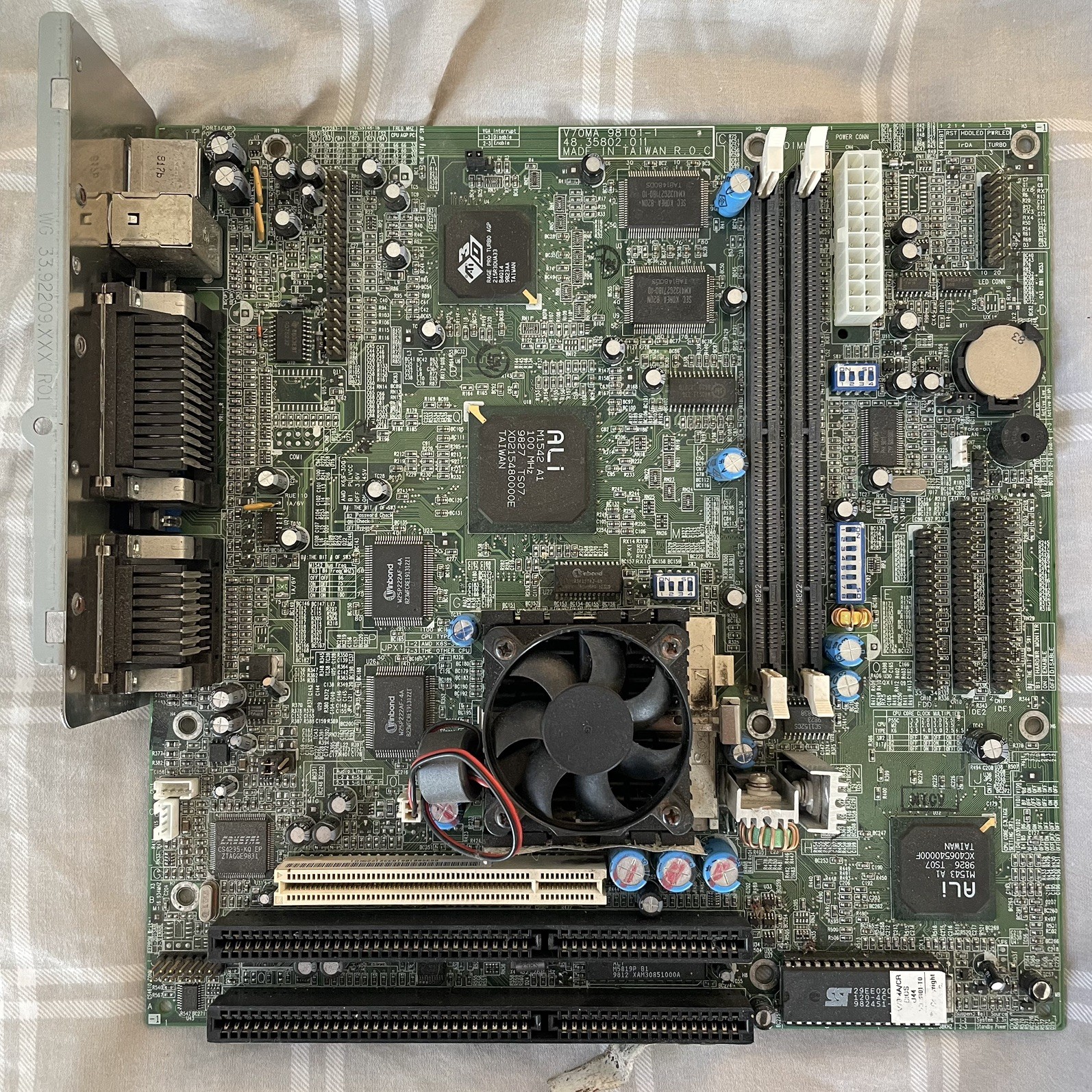 Vintage ACER V70MA 98101-1 w/ SOCKET 7 AMD-K6-2 CPU 4MB SDRAM ISA PCI mATX