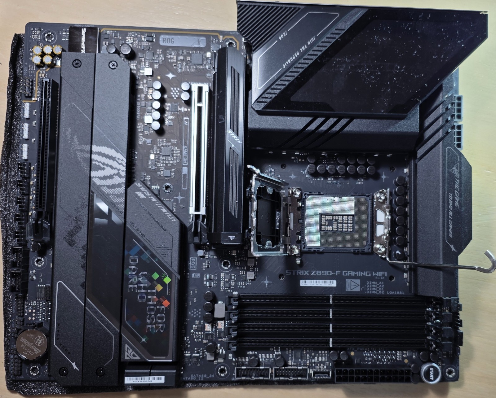 ASUS - ROG STRIX Z890-F GAMING WIFI (Socket LGA 1851) Intel Z890 ATX - AS-IS
