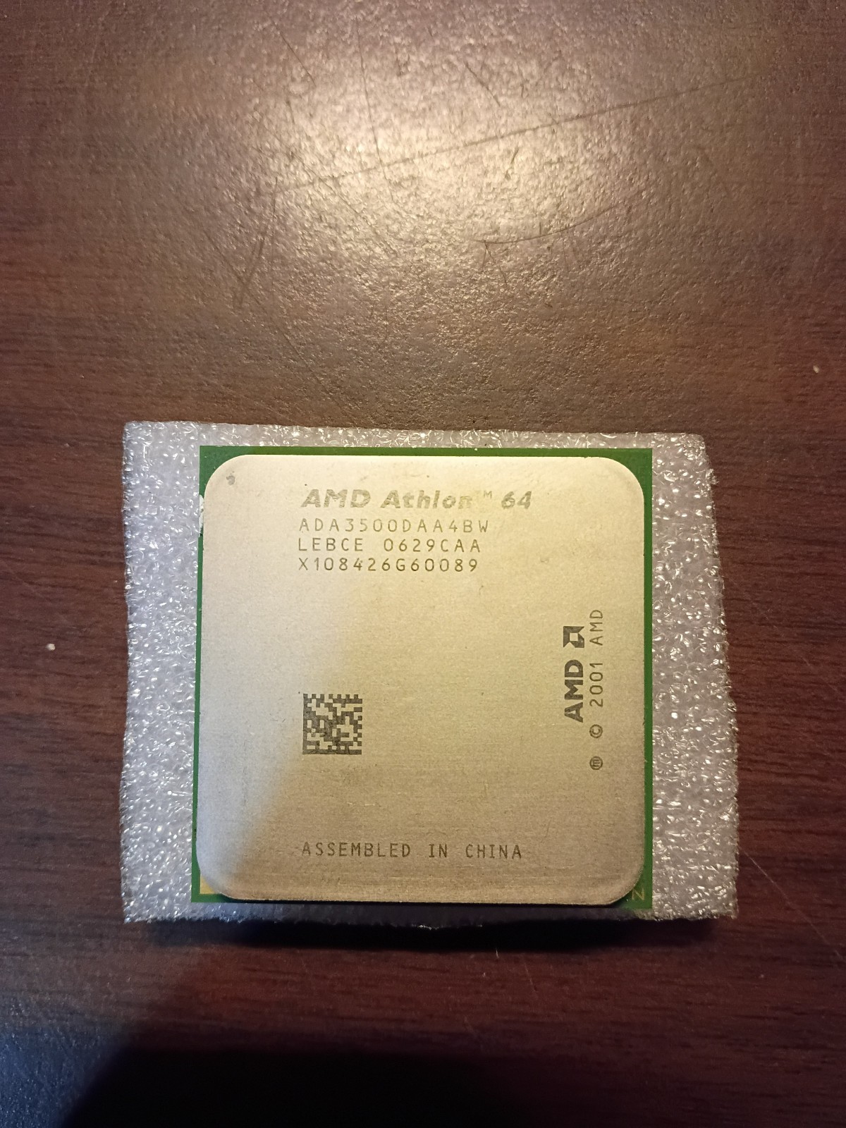 AMD Athlon 64 3500+ ADA3500DAA4BW 2.2GHz Socket 939 Processor E6 Stepping Venice