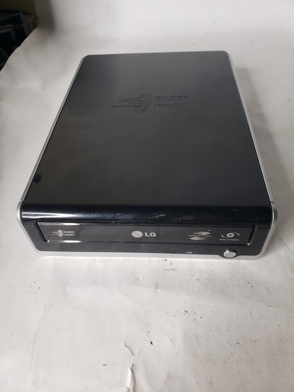 LG GE20LU10 External Super Multi DVD +/- Rewriter 20x Speed 8.5 GB LightScribe 