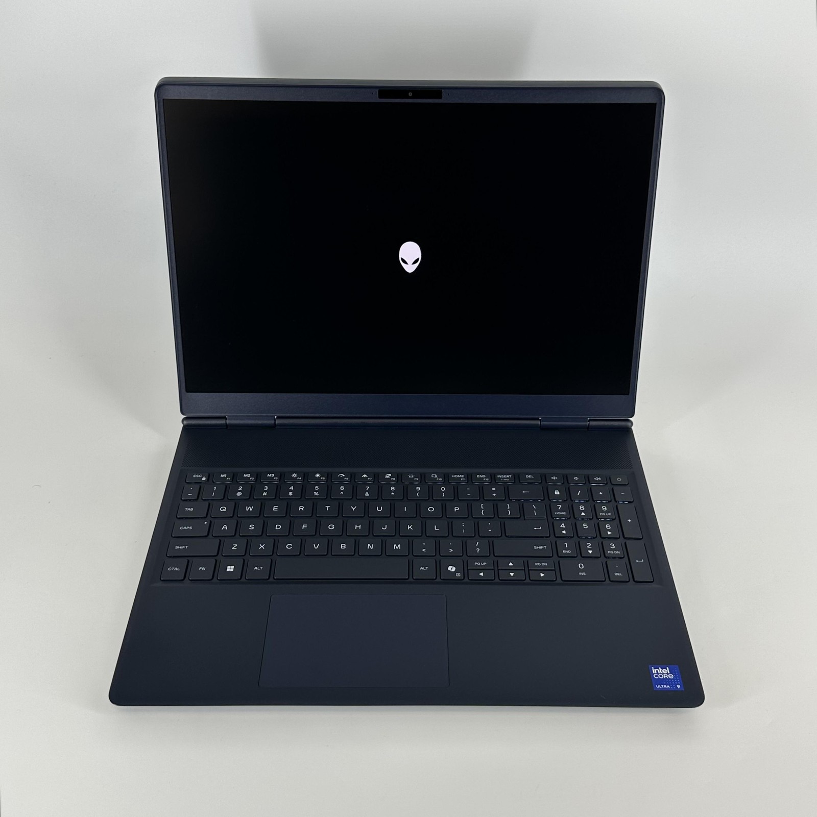 Dell Alienware 16X Aurora 240Hz QHD+ 2.7 GHz Ultra 9 275HX 32GB 1TB SSD RTX 5060