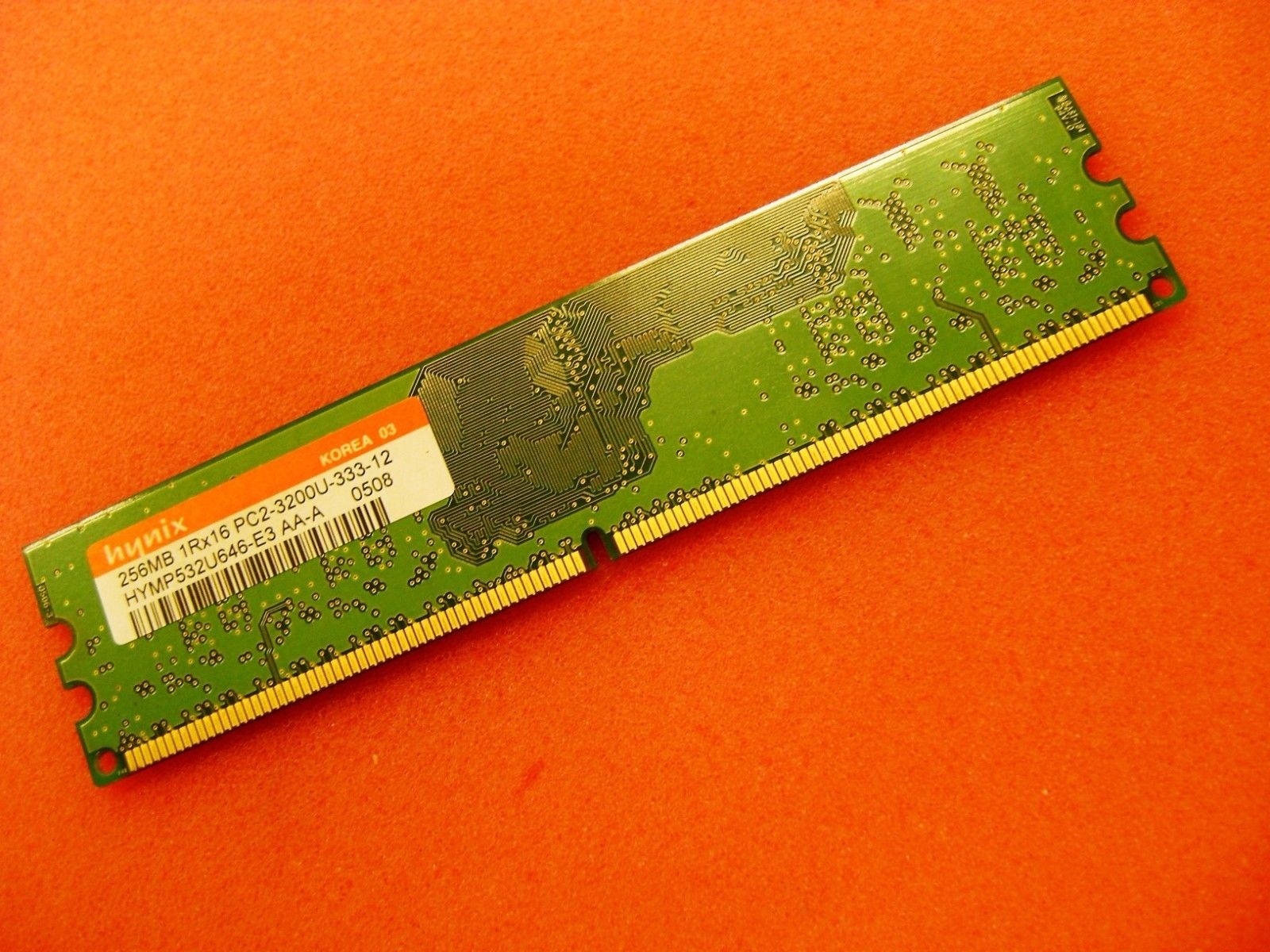 Hynix PC2-3200  Desktop Memory 256MB  DDR2 400Mhz  *  HYMP532U646-E3