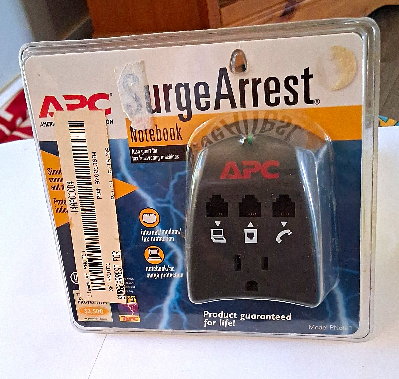 APC SurgeArrest PNote1 Notebook Surge Protector 1 Outlet 100V Phone/Fax/Net