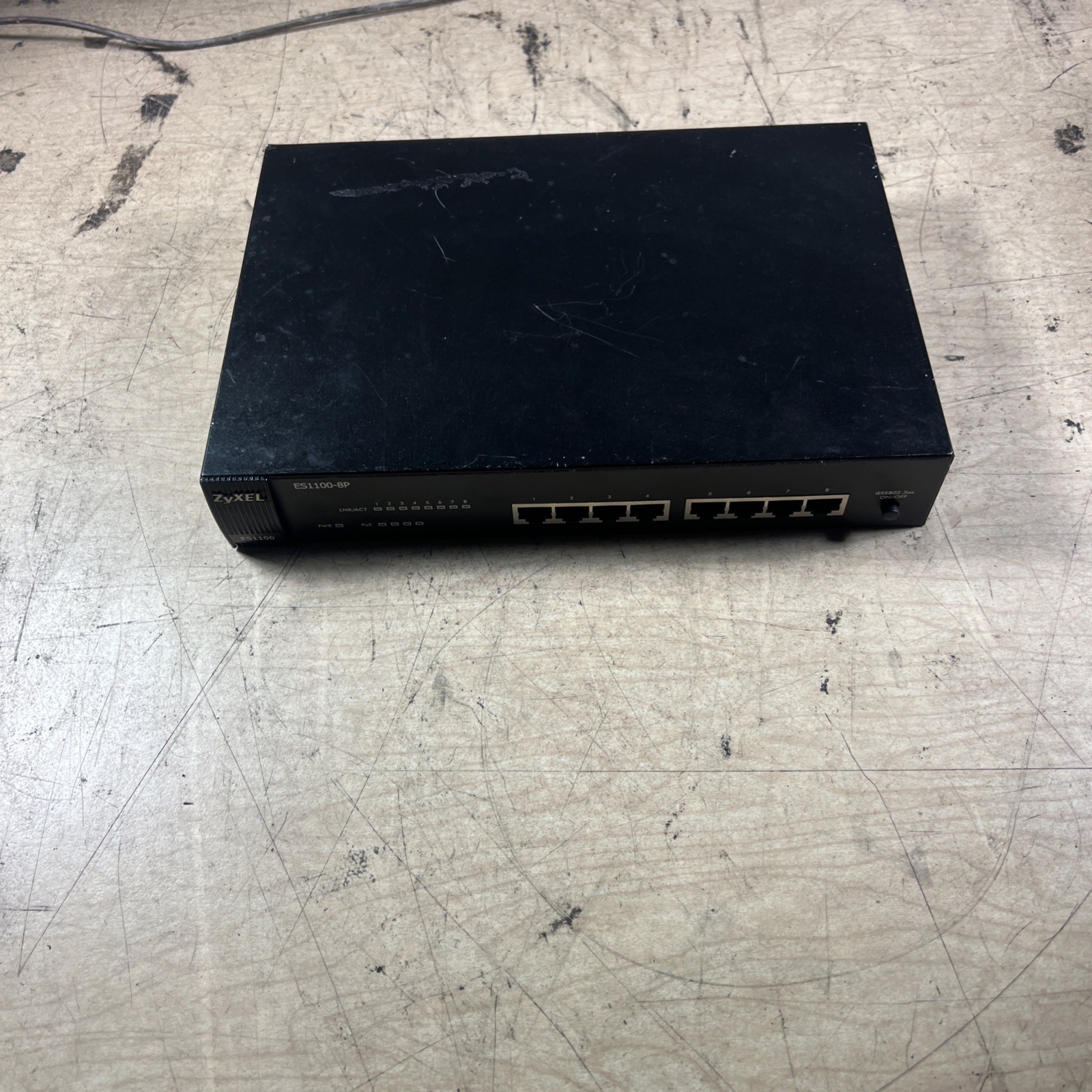 ZYXEL ES1100 ES1100-8P SWITCH