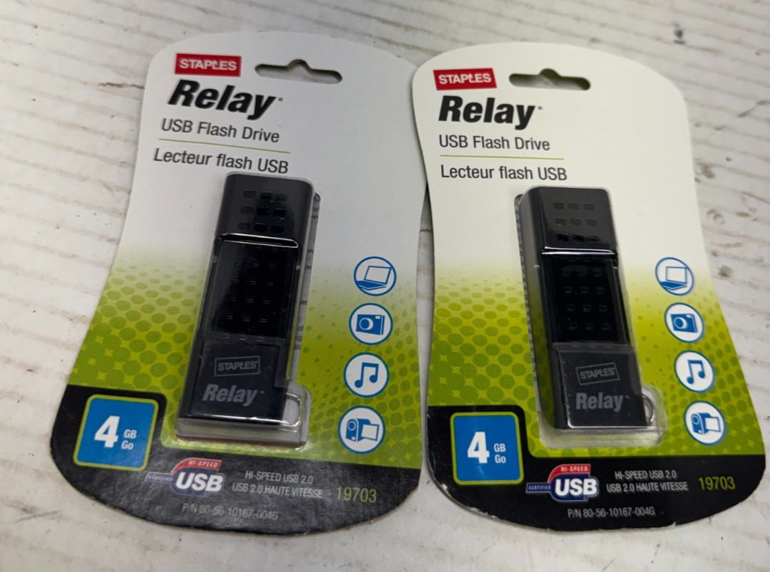 Lot of 2 Staples Relay USB Flash Drive 4GB 19703 School Work Data Storage New