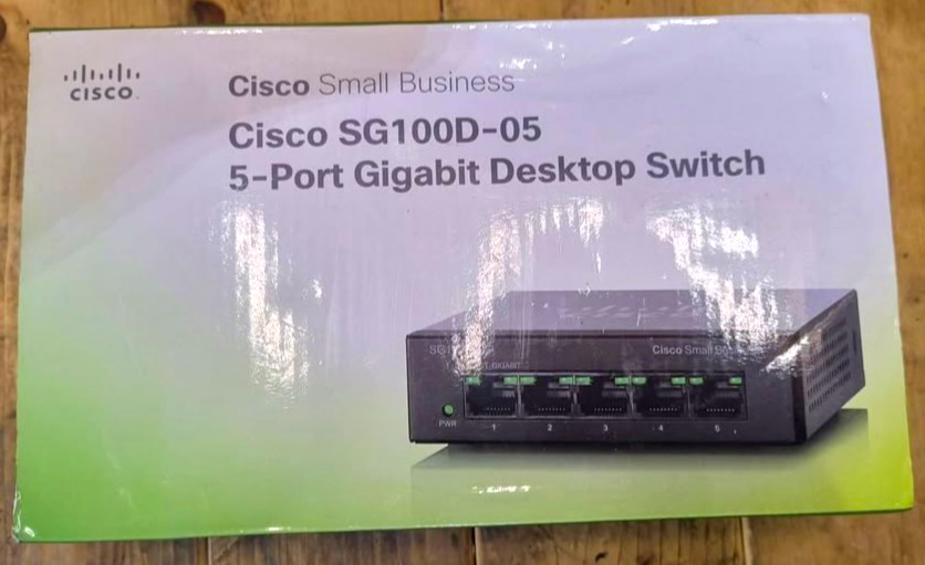 Cisco Small Business SG100D-05 5-Port Gigabit Unmanaged Layer 2 Switch