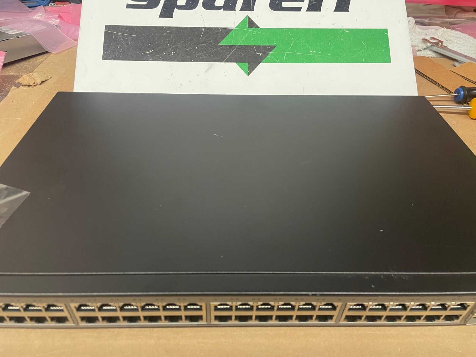 HP JG961A 1950-48G 2SFP+ 2XGT Switch 48 - 1GB, 4 - 10GBe