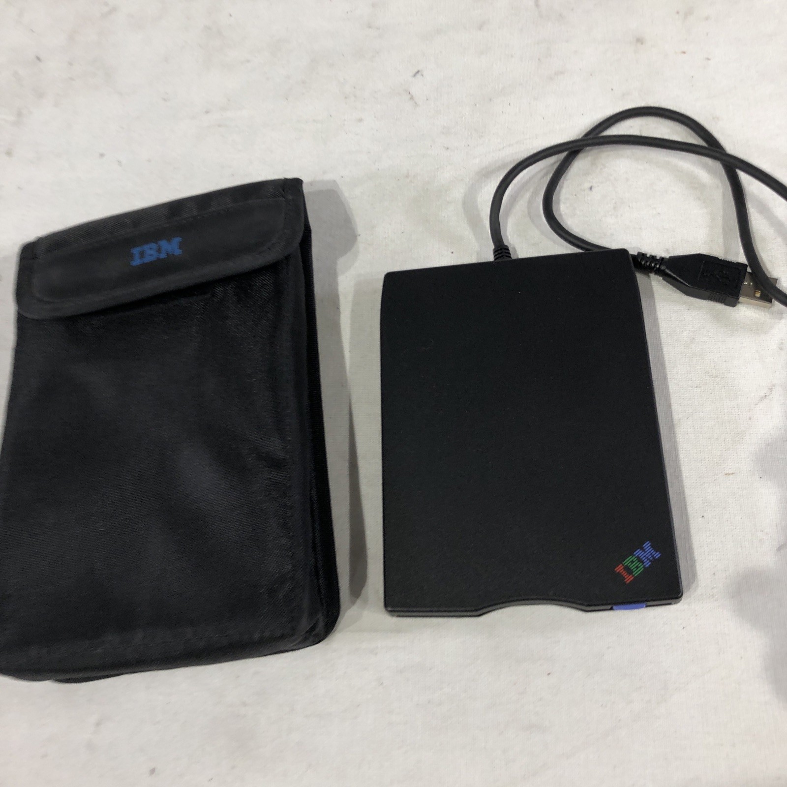 IBM Lenovo USB Portable Diskette Drive 39T2508 External Floppy ,Very Good