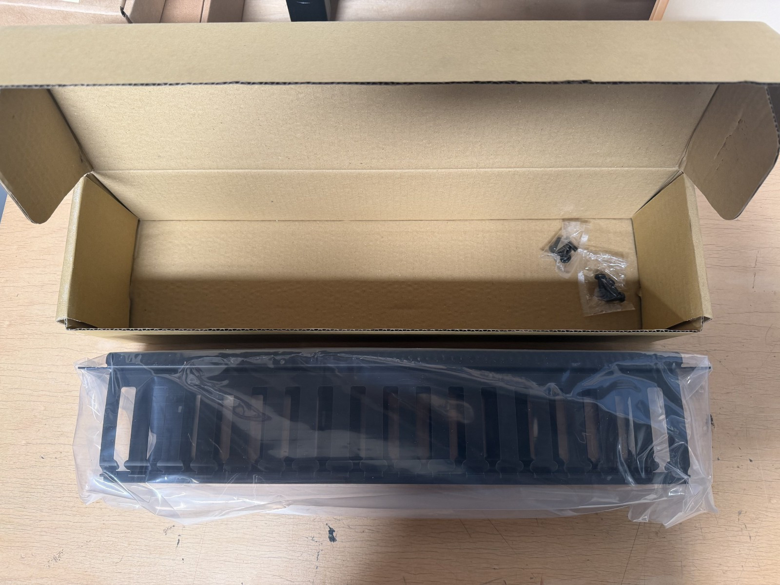 NEW Dynacom Finger Duct Panel Single-Sided 2RU Finger Duct (2016-FD3)