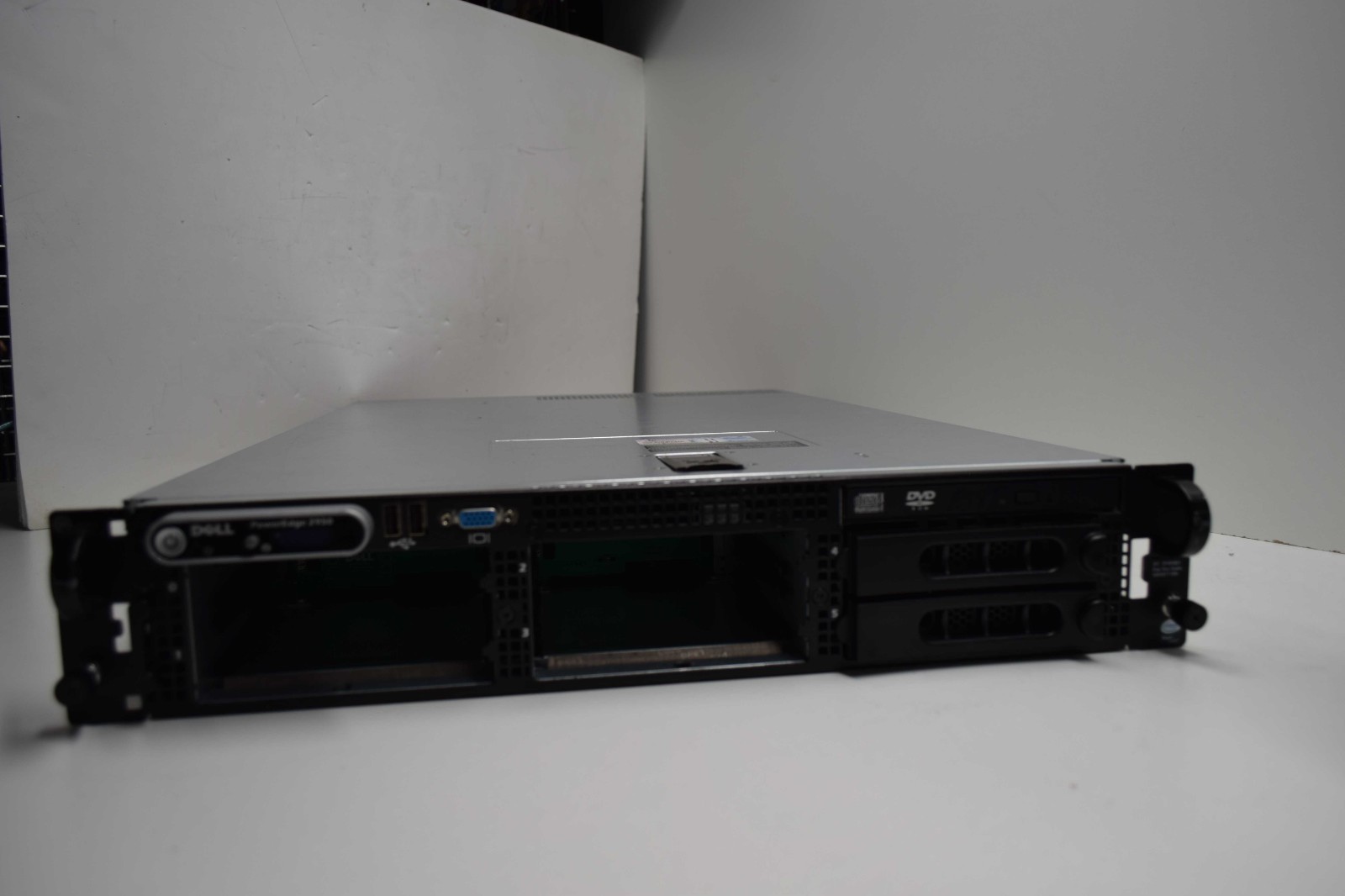 DELL PowerEdge 2950 Xeon E5410 2.33GHz 4GB 6x LFF Server TW793 W Grade B TW793