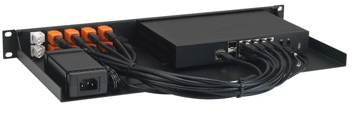 Sonicwall TZ570 HA firewall rack