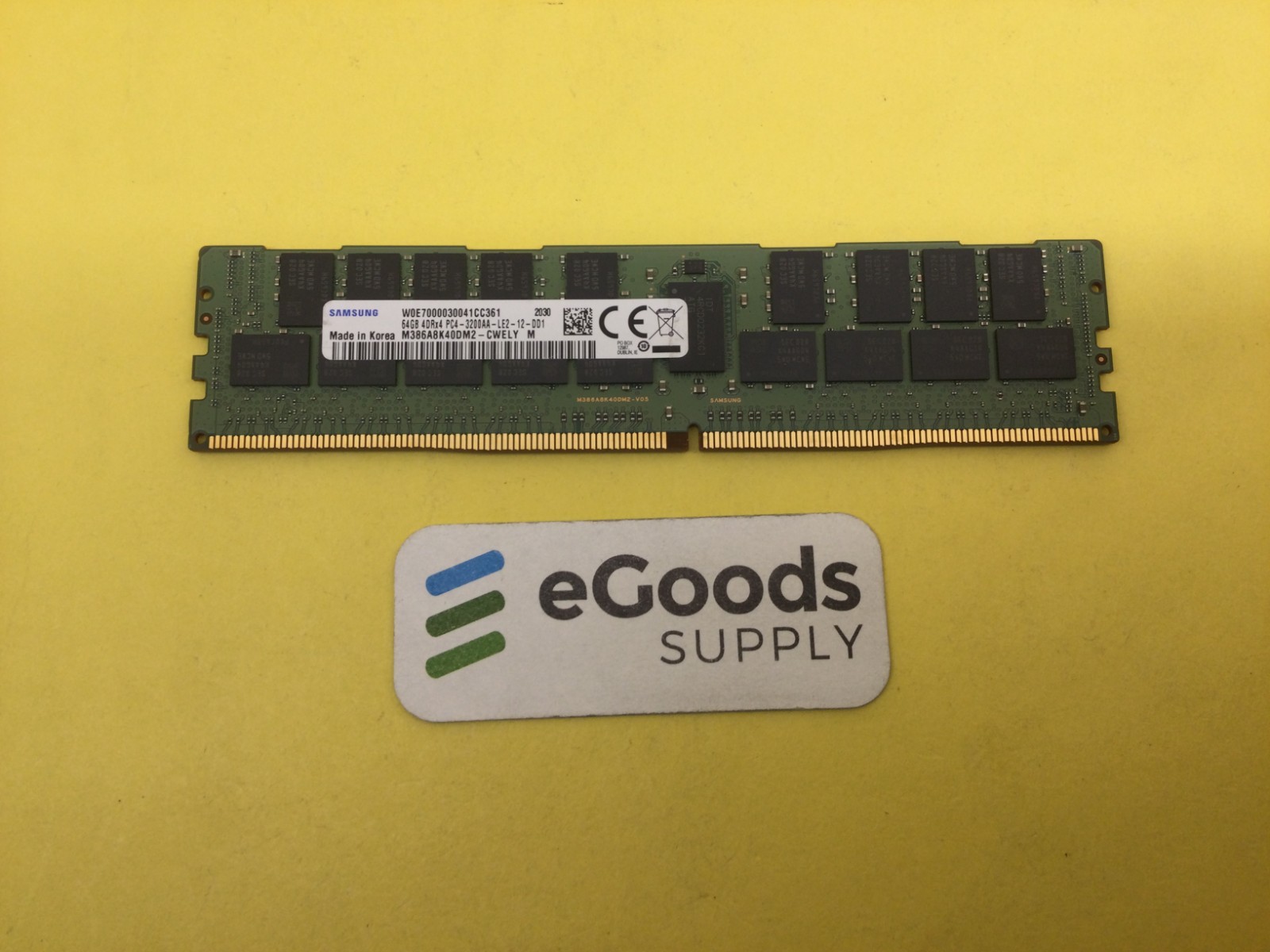 SAMSUNG 64GB (1x64GB) 4DRx4 PC4-3200AA DDR4 SERVER MEMORY M386A8K40DM2-CWE