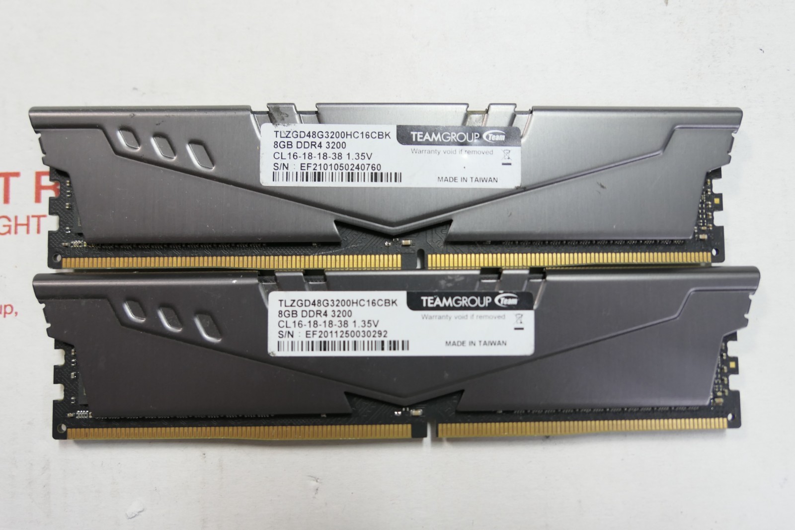 TeamGroup T-Force Vulcan 16GB (2x8GB) RAM DDR4 2400MHz TLZGD48G3200HC16CBK