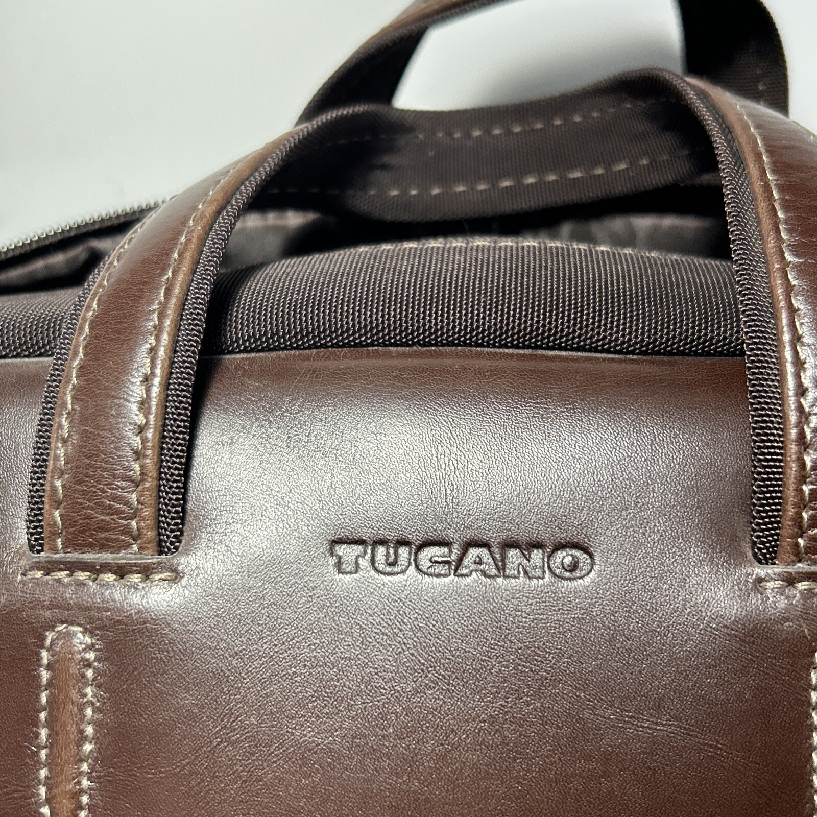Tucano Stile Plana Genuine Italian Leather Laptop Bag Designed In Italy