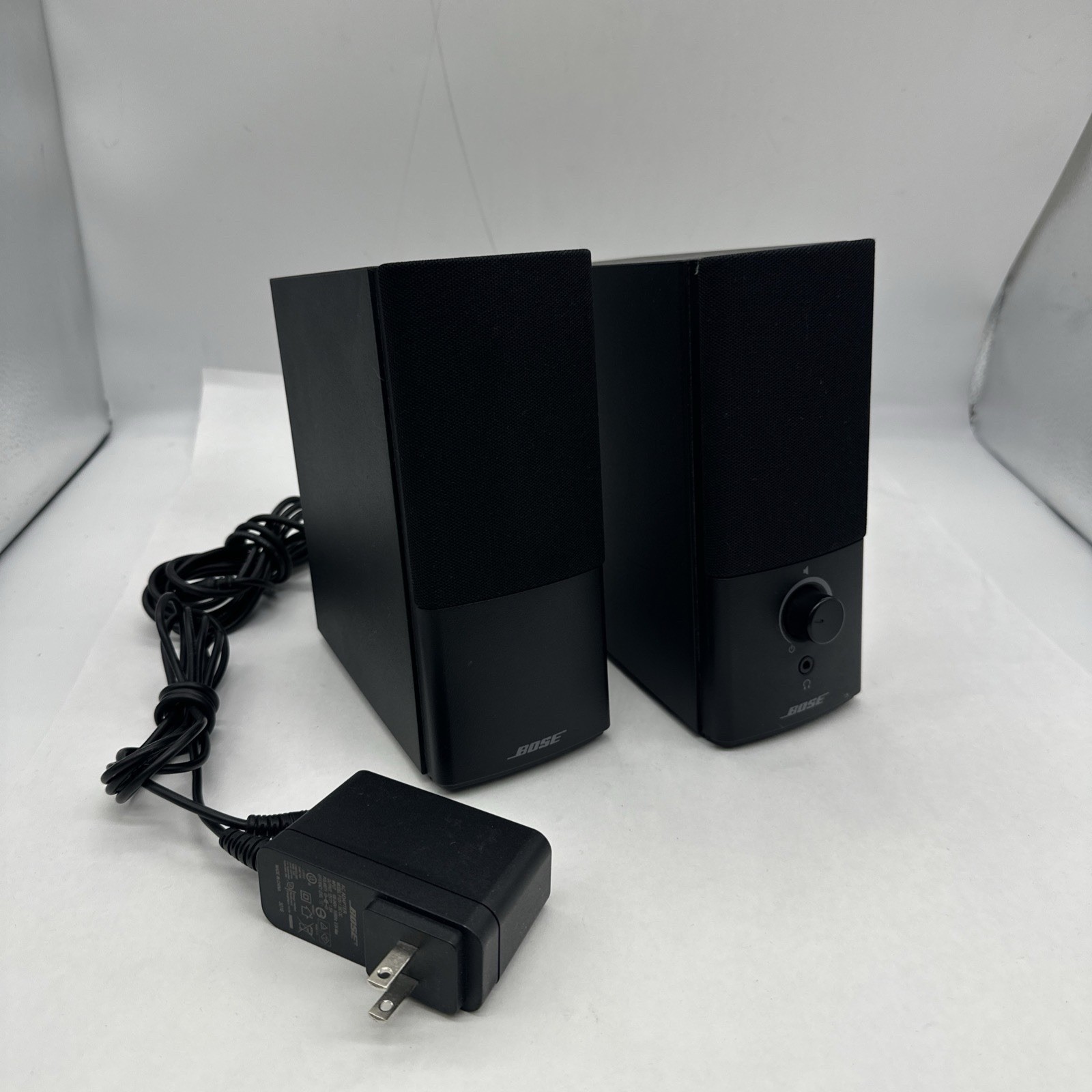 Bose Companion 2 Series III Multimedia Speaker System Pair