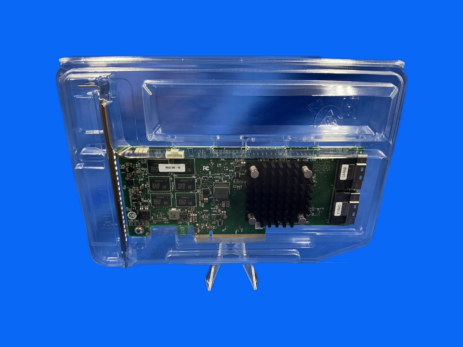 LENOVO 03LC346 ThinkSystem Broadcom RAID 940-16i 8GB Flash PCIeGen4 12Gb Adapter