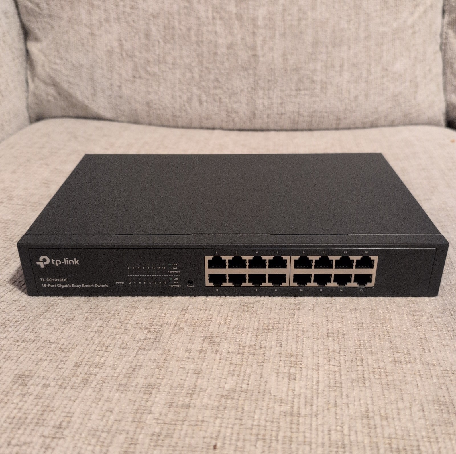 TP-Link TL-SG1016DE 16-Port Gigabit Easy Smart Managed Ethernet Switch