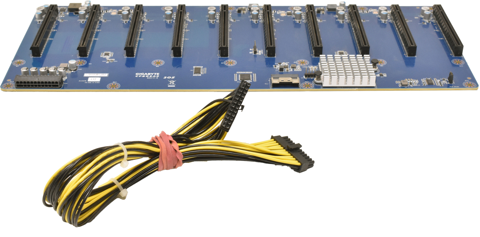 GIGABYTE Backplane CPBG8A0 2OZ REV 1.0 10x PCIe x16 Riser Board Power Cable