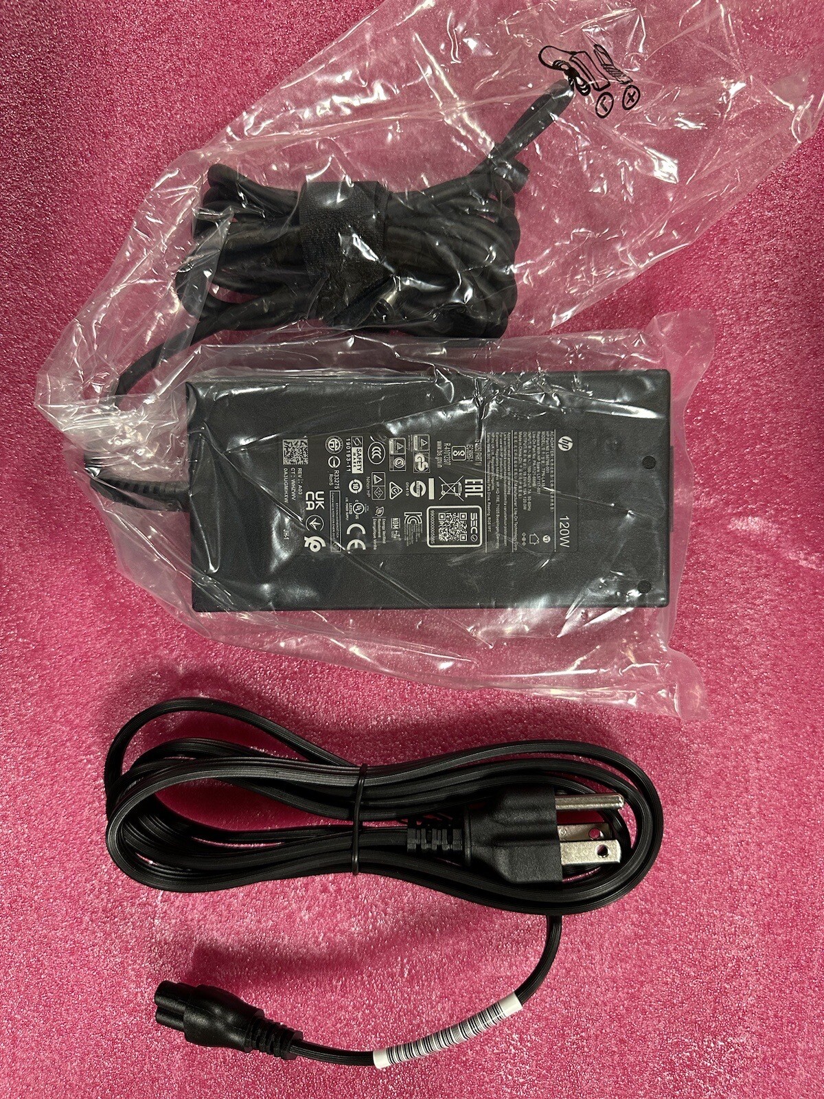 NEW Original  HP L57117-001,L56786-001 120W 19.5V 6.15A AC Adapter With Chord