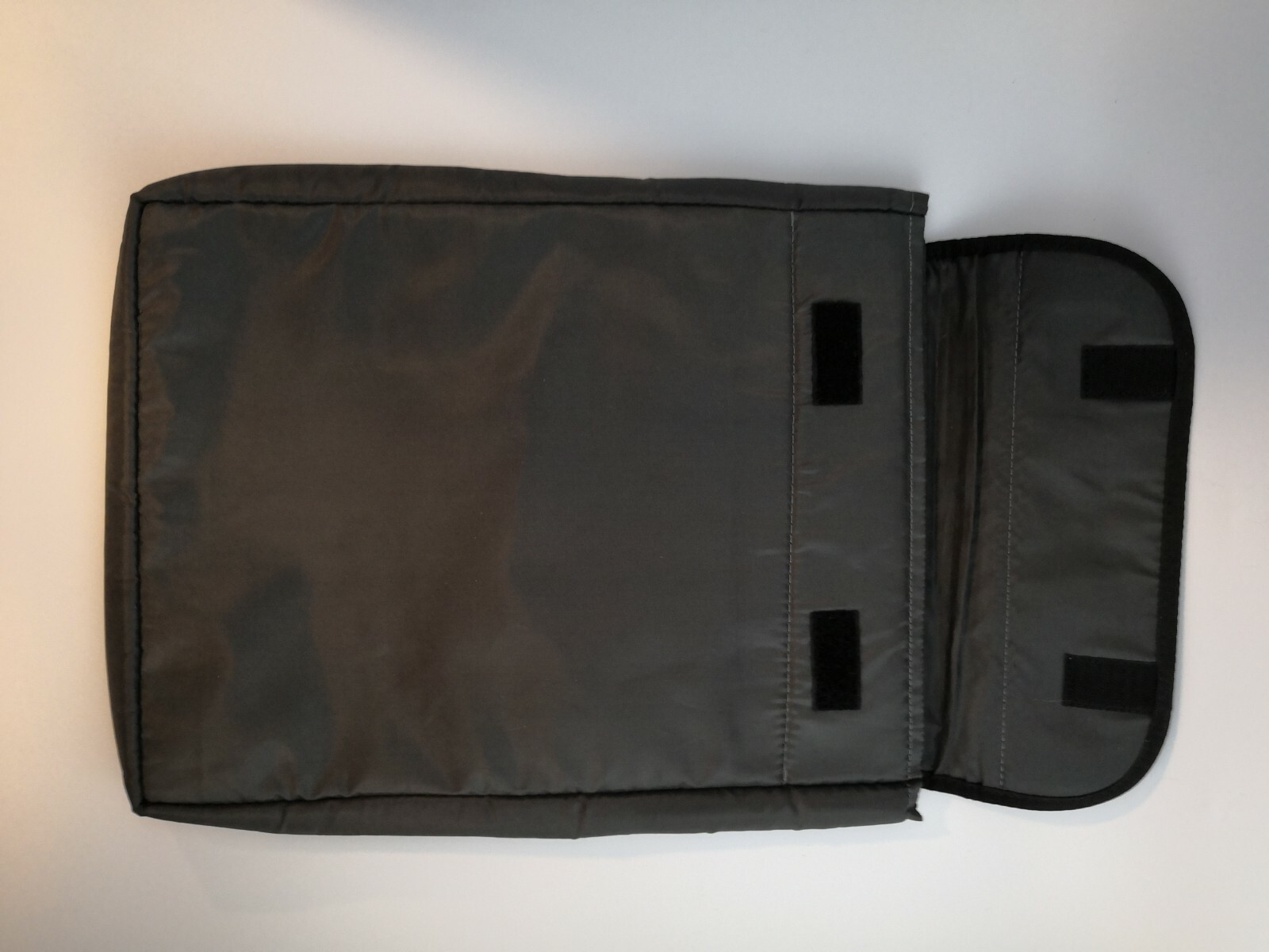 Solo Black Check Fast Laptop Case / Sleeve - 15 x 11 - Useful at TSA Checkpoints