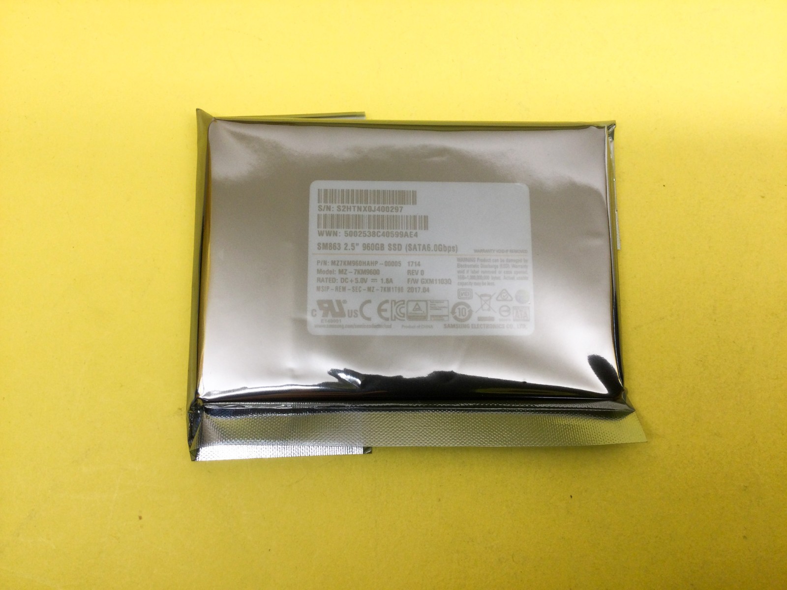 Samsung SM863 Series 960GB SATA 6Gbps 2.5'' Internal SSD MZ-7KM9600 New