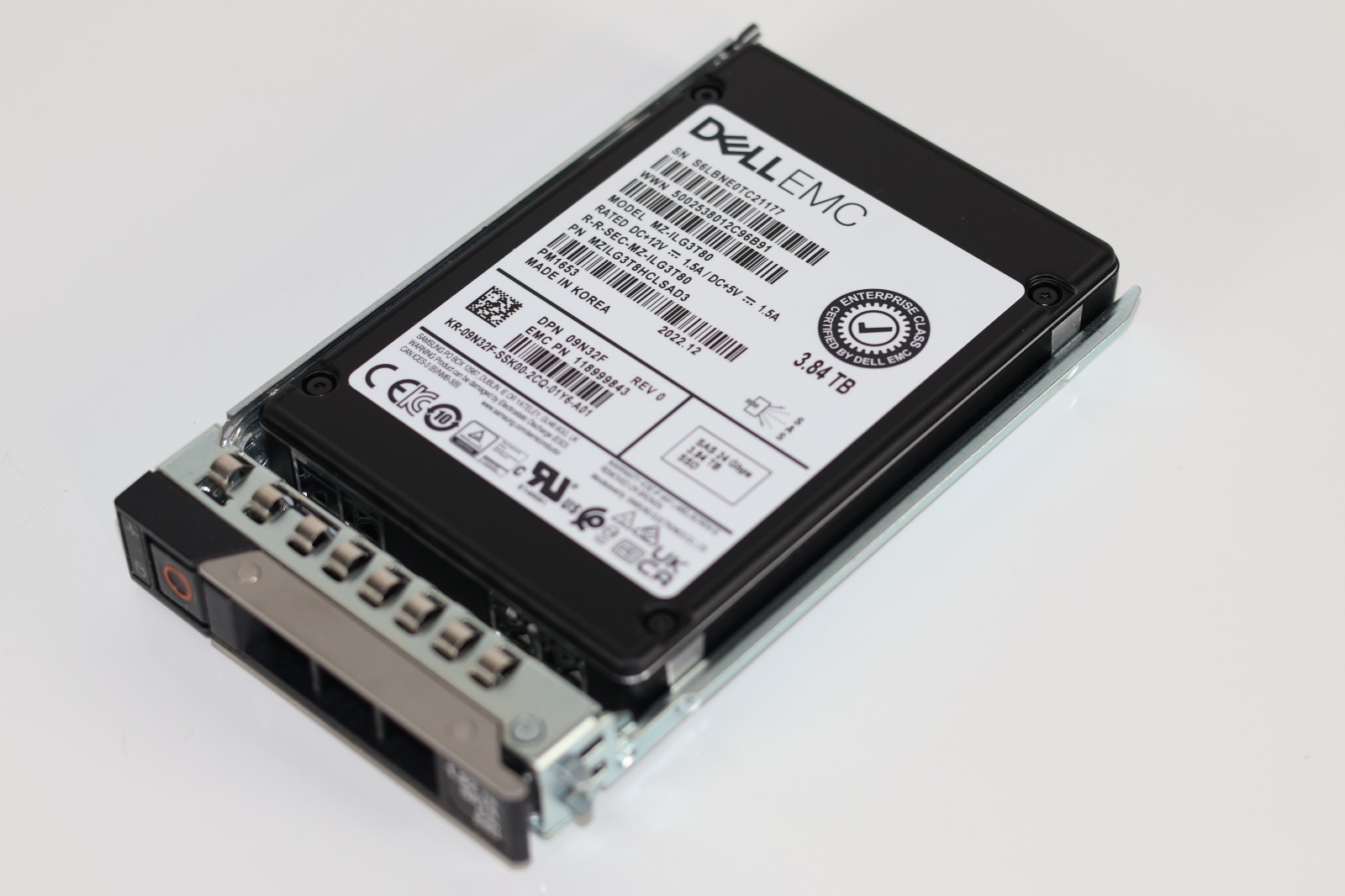 New Dell 3.84TB 24Gb/s SAS SSD PM1653 9N32F 09N32F MZILG3T8HCLSAD3 MZ-ILG3T80