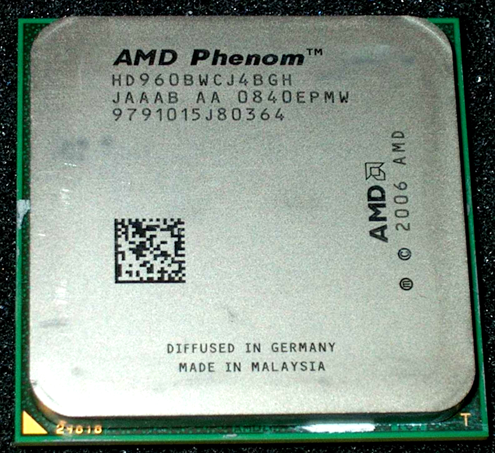 AMD Phenom X 4  2.3GHz 9600B Quad-Core Processor, HD960BWCJ4BGH, AM2, US SELLER