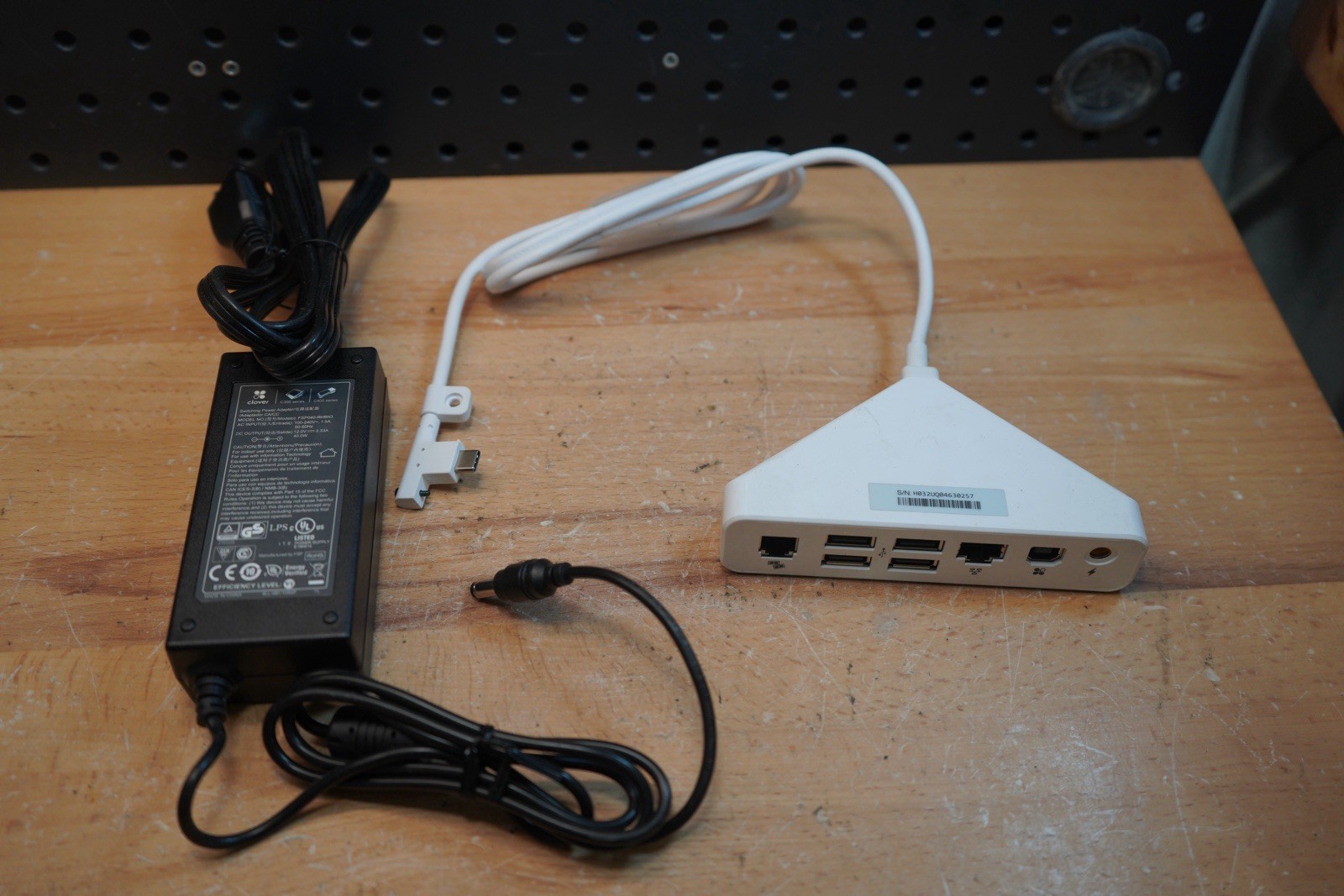 (E) Clover Mini YJ3 Triangle Hub for Clover Mini & FSP040-RHBN3 Power Supply