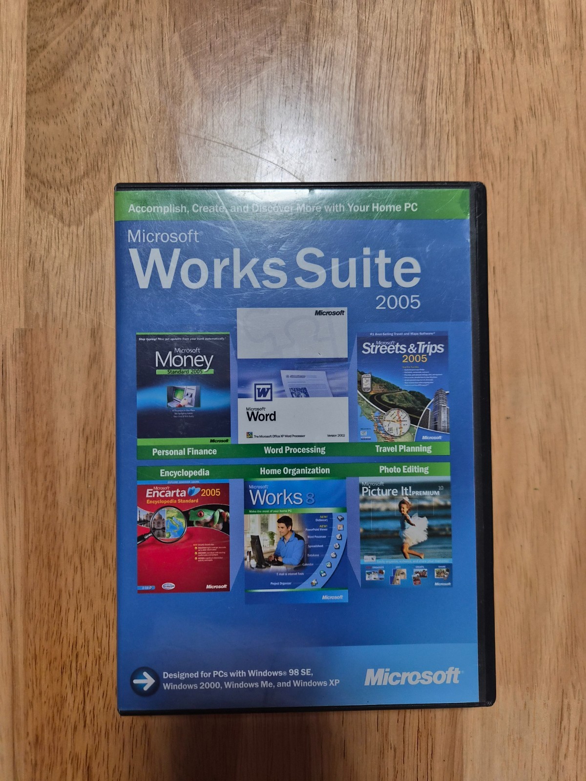 Microsoft Works Suite 2005 _ Six Complete Microsoft Titles