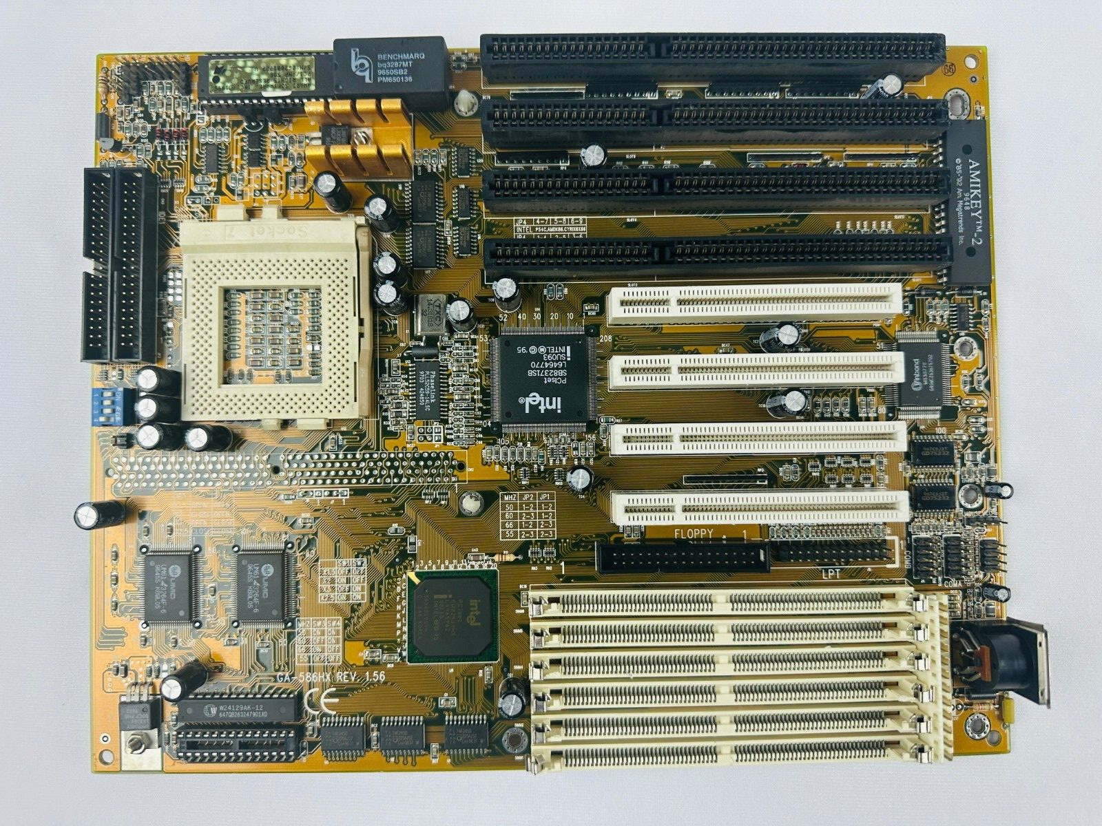 Gigabyte GA-586HX Motherboard