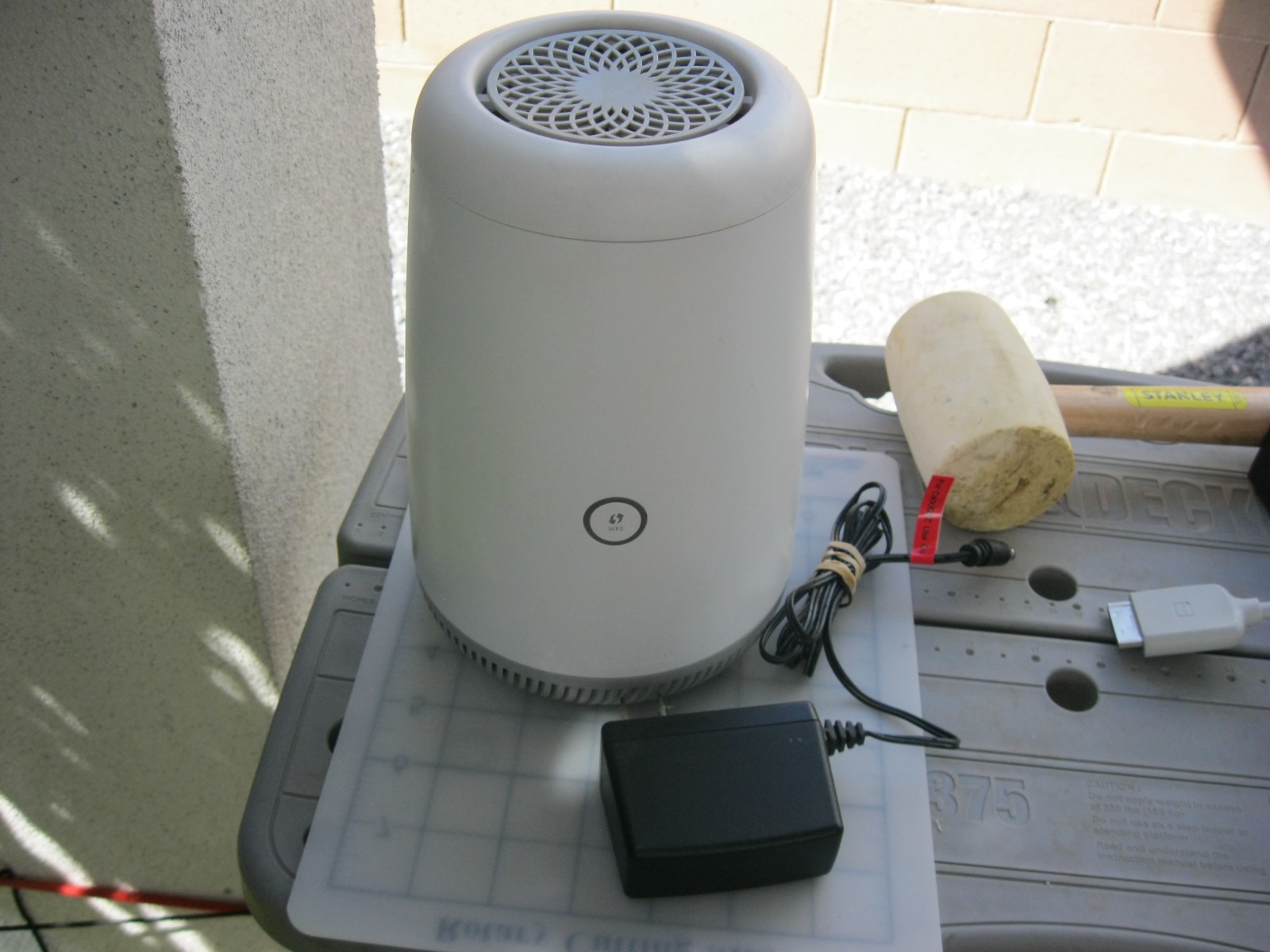 CenturyLink C4000BZ VDSL Modem WiFi Router w/Power Adapter, NO cable - 