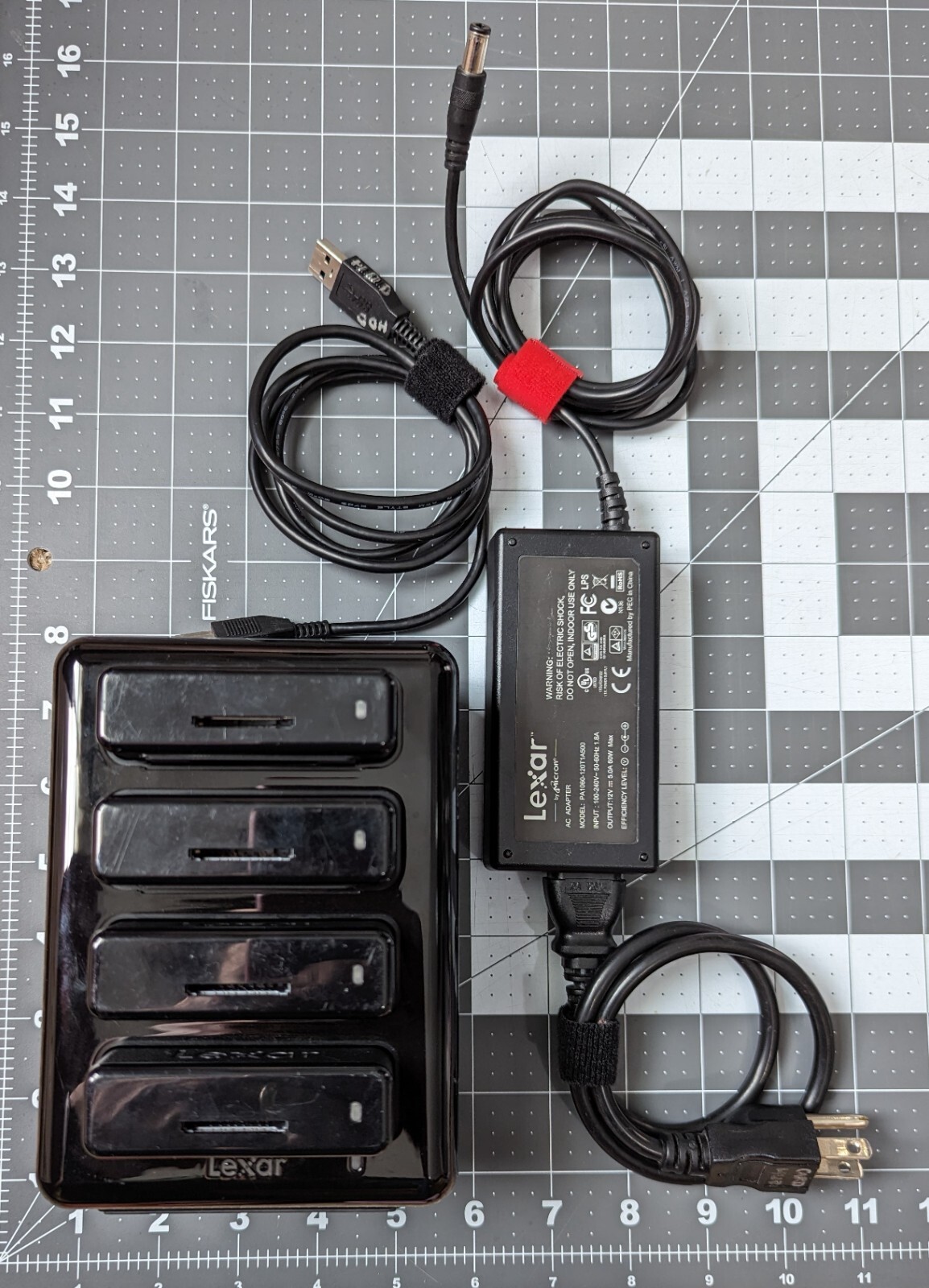 Lexar Professional Workflow HR2 Hub USB 3.0 PLUS x4 SR2 SDHC Readers RARE