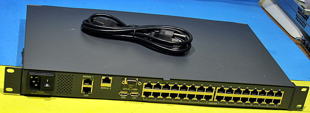 1SU70037/R Minicom Smart 232 IP 32 Server ports KVM Switch